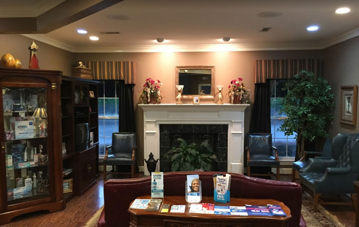 Cosmetic Dentist in Rainbow City